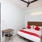 Super Hotel O Sathguru Residency Near New Ashok Nagar Metro Station