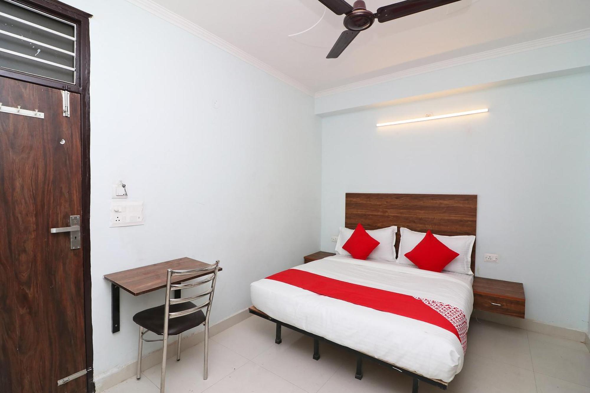 Super O Sathguru Residency Near New Ashok Nagar Metro Station 4* New Delhi