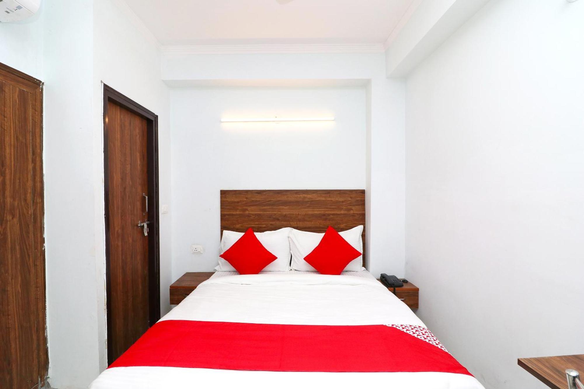 Hotel Super O Sathguru Residency Near New Ashok Nagar Metro Station 4*
